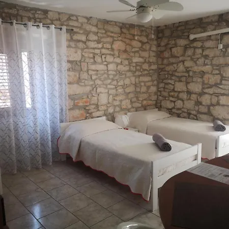 Julia Apartament *